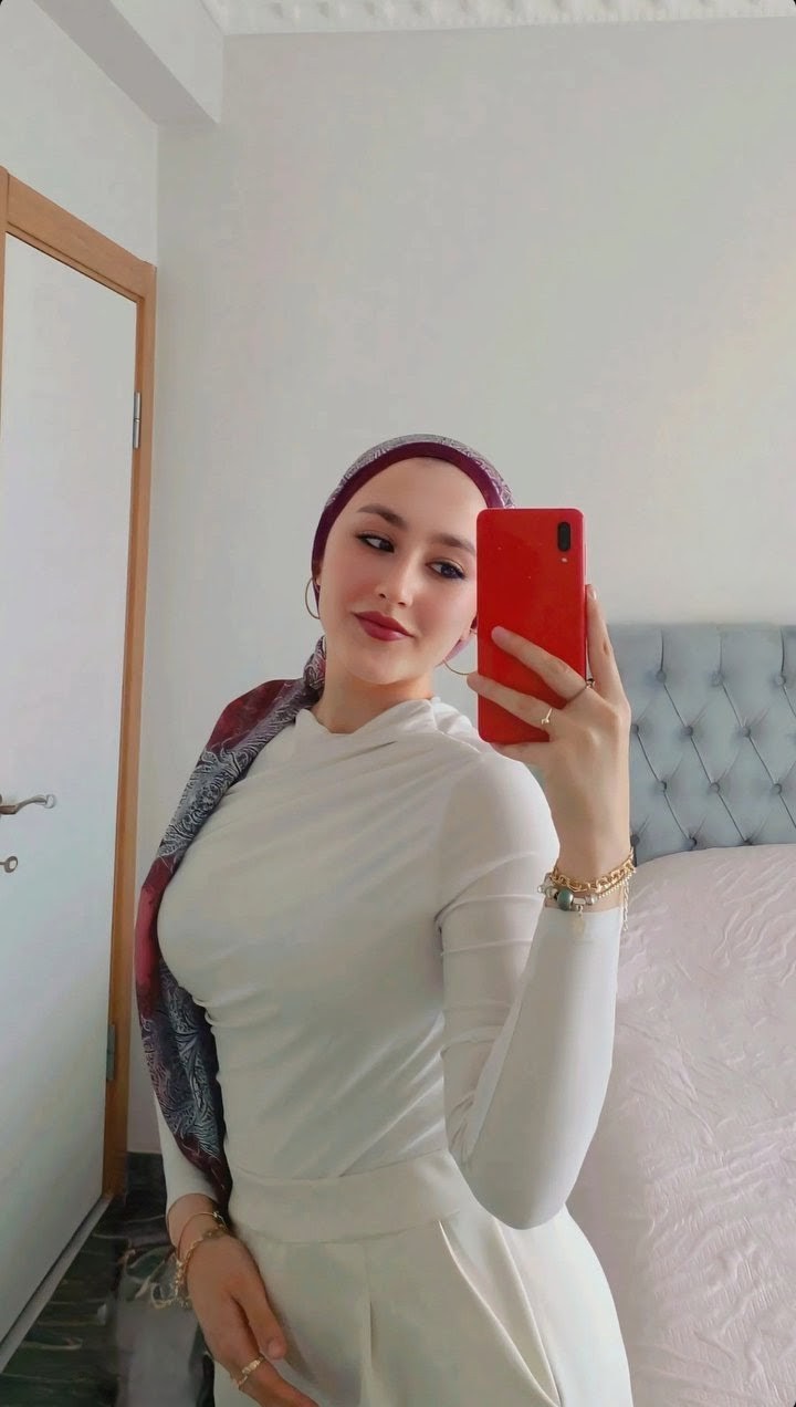 Çiğilli Mantıklı Partner Bayan Escort Odalya