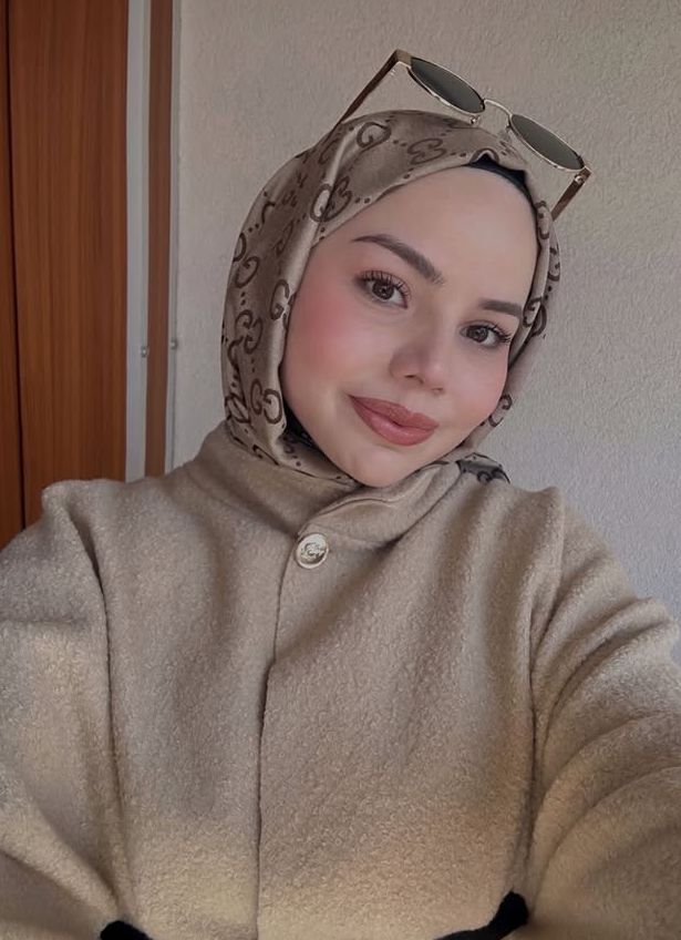 Vekse Efsanevi Başarı Escort Saadet
