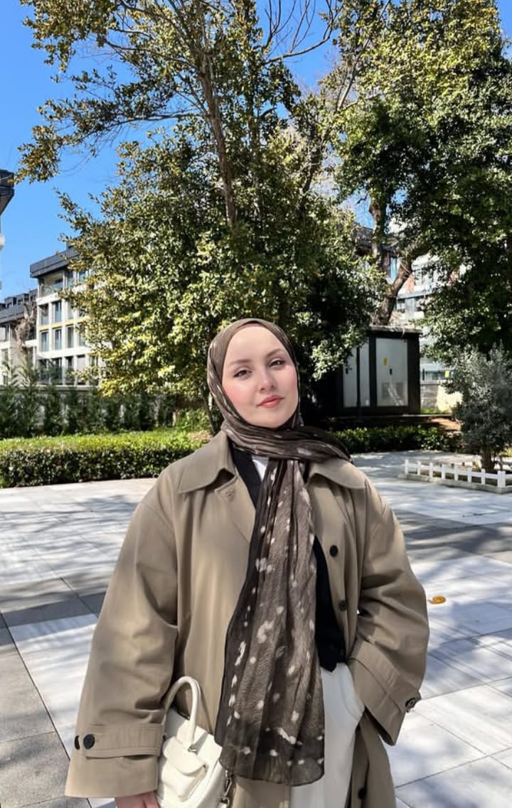 Yukarıborandere Güzel Gülüşlü Partner Bayan Escort Şafak