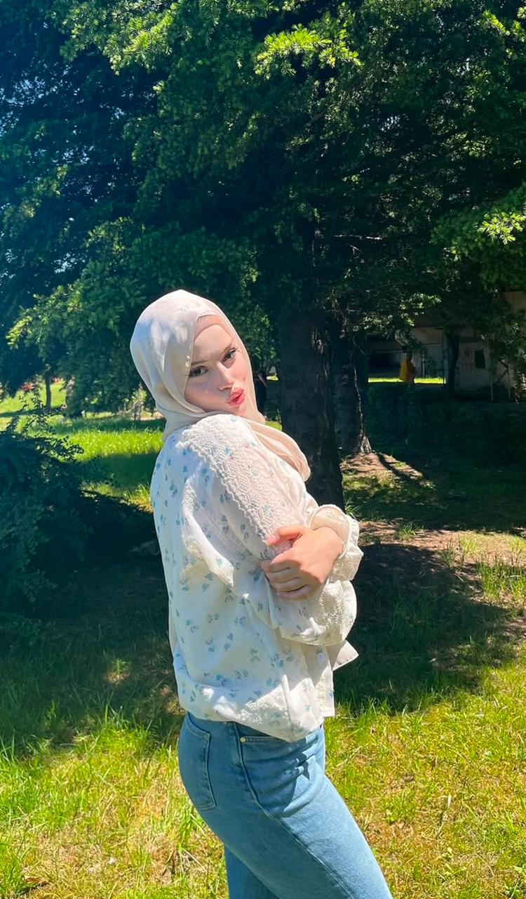 Yuvalı Tutkulu Partner Escort Efsane